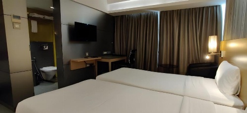 Hotel Landmark Residency image 37