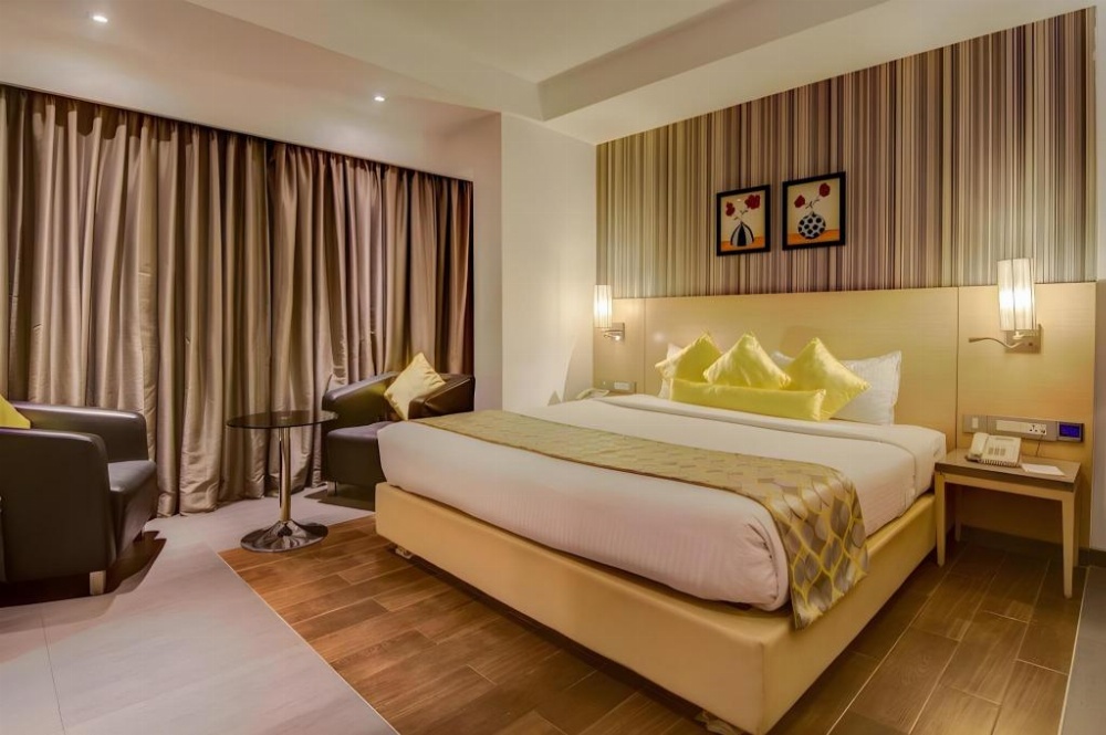 Hotel Landmark Residency