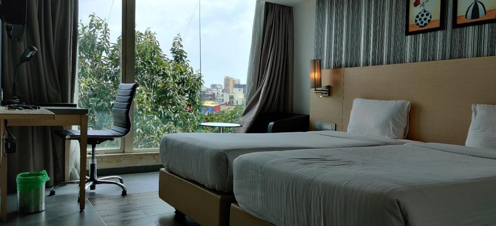 Room image 3